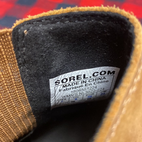 Sorel Joan of Arctic Wedge Camel Leather Boots. - Picture 3 of 5